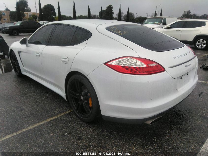 2013 PORSCHE PANAMERA - WP0AA2A74DL015744