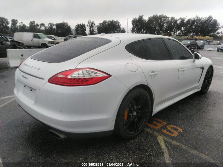 2013 PORSCHE PANAMERA - WP0AA2A74DL015744