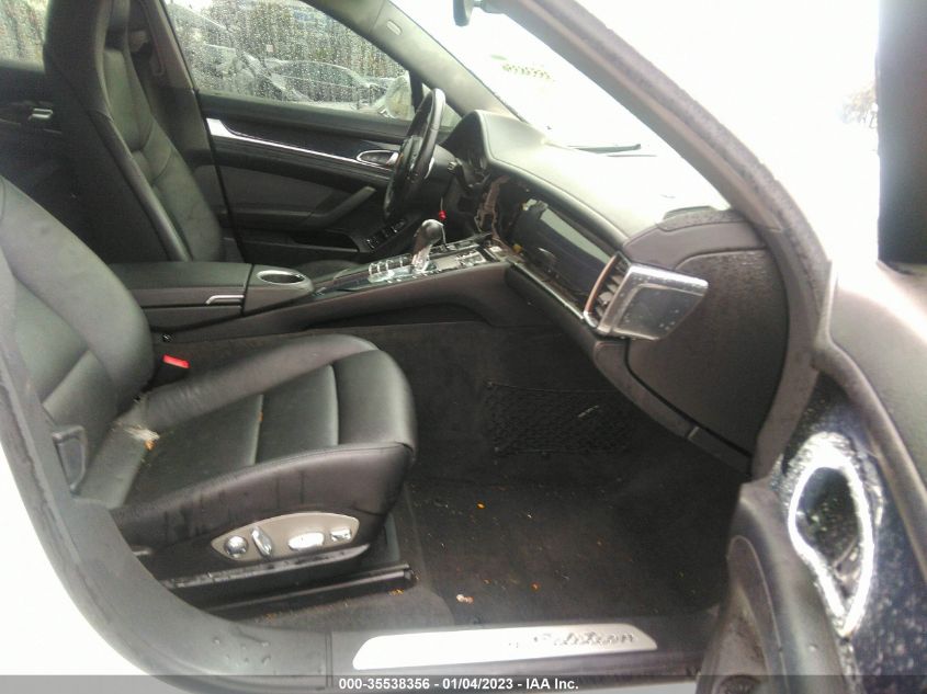2013 PORSCHE PANAMERA - WP0AA2A74DL015744