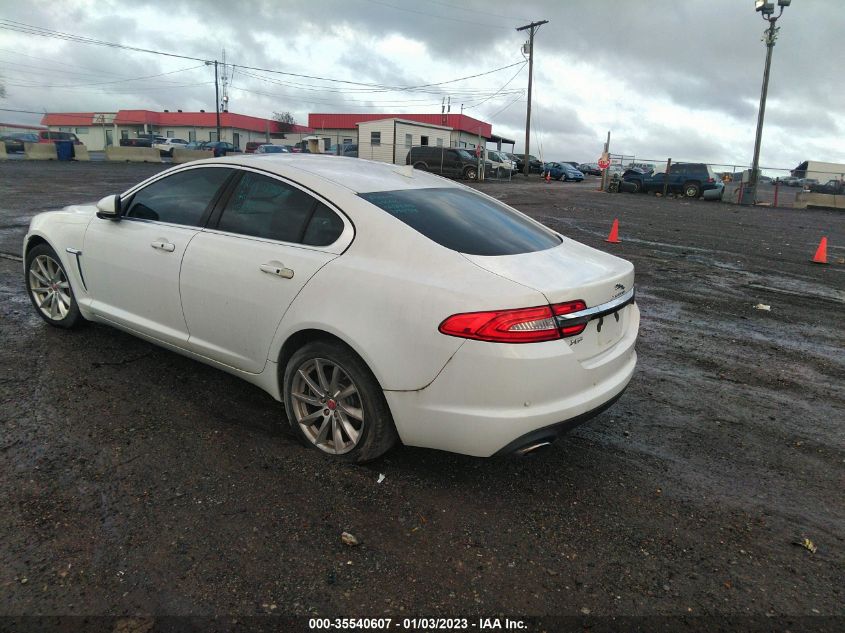 2015 JAGUAR XF I4 T PREMIUM SAJWA0FS0FPU55318