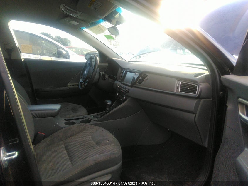 VIN KNDCB3LC2K5234080 2019 KIA NIRO LX