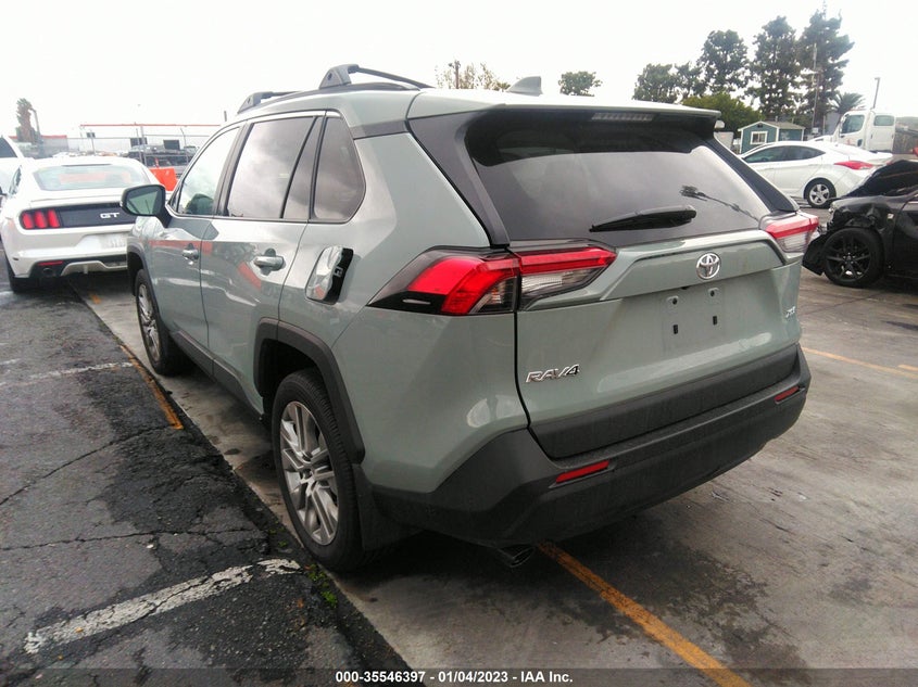 VIN 2T3C1RFV8NW226520 2022 TOYOTA RAV4 XLE PREMIUM