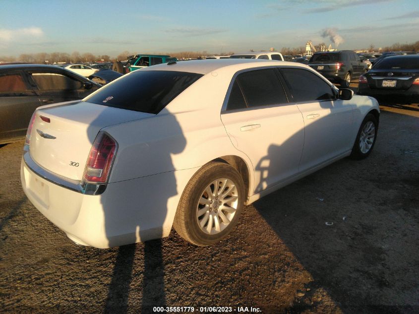 VIN 2C3CCAAG0EH132589 2014 CHRYSLER 300 no.4