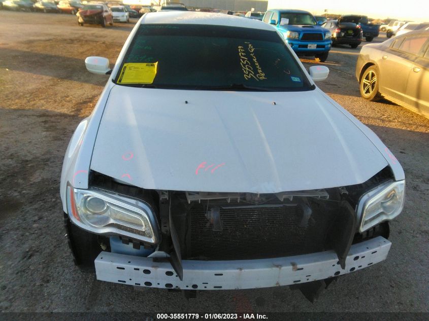 VIN 2C3CCAAG0EH132589 2014 CHRYSLER 300 no.6