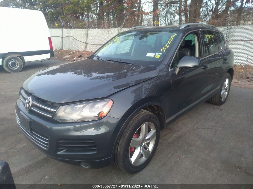 2013 VOLKSWAGEN TOUAREG LUX WVGEF9BP9DD001645