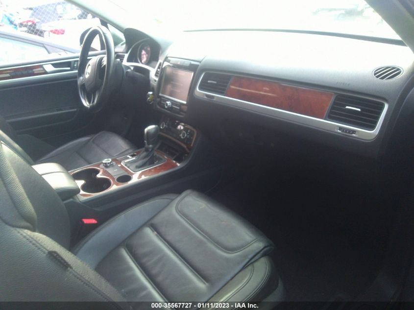 2013 VOLKSWAGEN TOUAREG LUX WVGEF9BP9DD001645