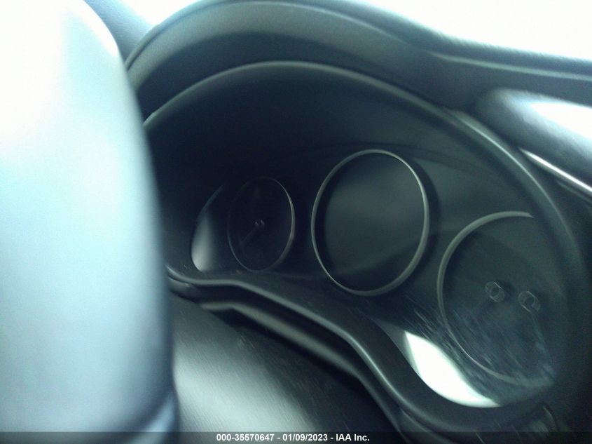 2019 MAZDA MAZDA3 HATCHBACK W/PREFERRED PKG - JM1BPBMMXK1126179