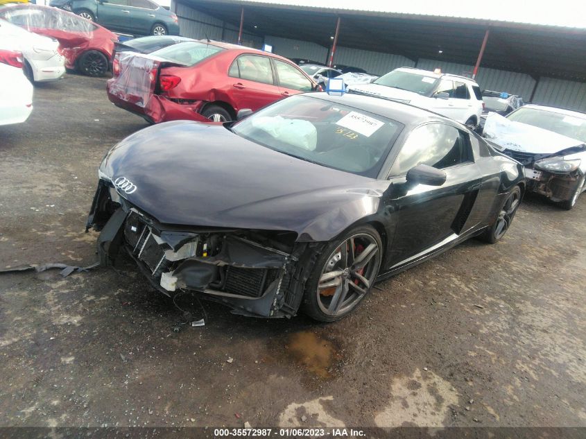 2014 AUDI R8 V8 - WUAFUAFG6EN000431