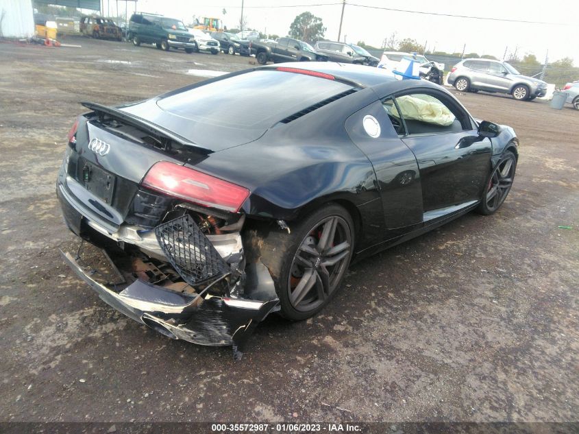 2014 AUDI R8 V8 - WUAFUAFG6EN000431