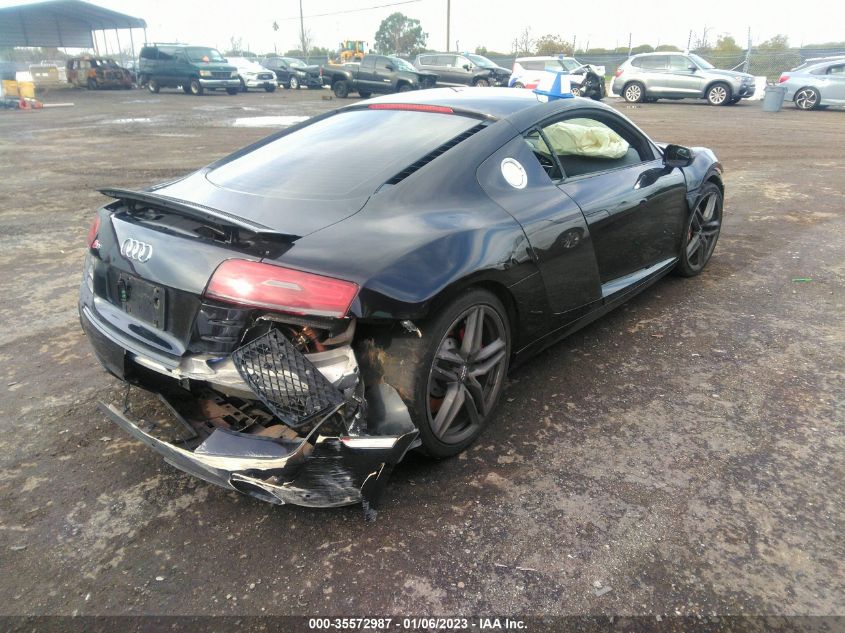 2014 AUDI R8 V8 - WUAFUAFG6EN000431