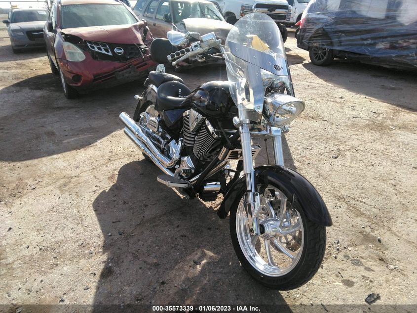 2004 VICTORY MOTORCYCLES KINGPIN CALIFORNIA 5VPCB16D643005233