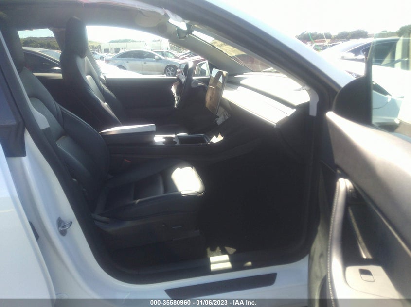 VIN 7SAYGDEEXNF320240 2022 TESLA MODEL Y LONG RANGE
