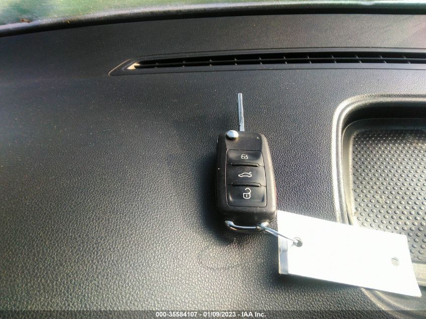 2013 VOLKSWAGEN BEETLE COUPE 2.5L ENTRY 3VWFP7AT2DM644039