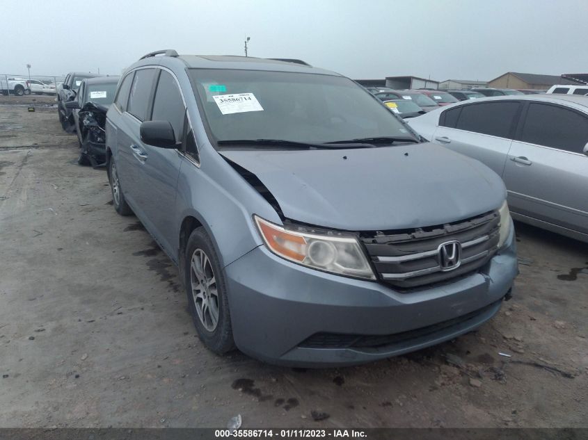 VIN 5FNRL5H6XDB085795 2013 HONDA ODYSSEY no.1