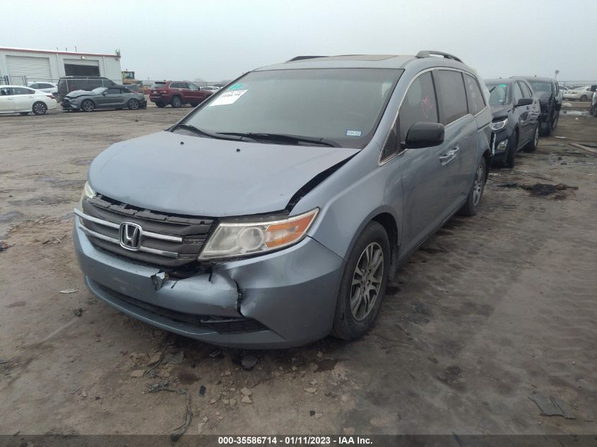 VIN 5FNRL5H6XDB085795 2013 HONDA ODYSSEY no.2