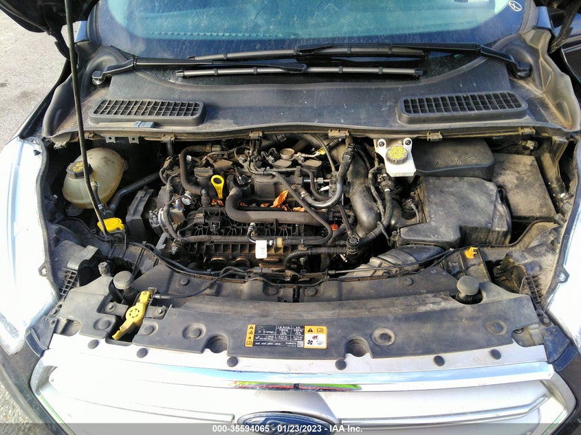 VIN 1FMCU0GD5KUB10009 2019 FORD ESCAPE SE