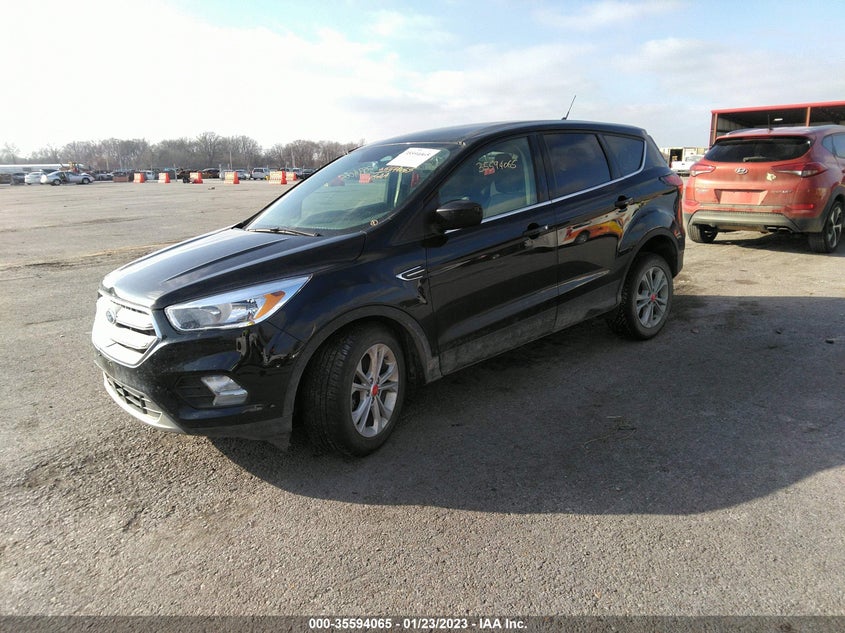 VIN 1FMCU0GD5KUB10009 2019 FORD ESCAPE SE