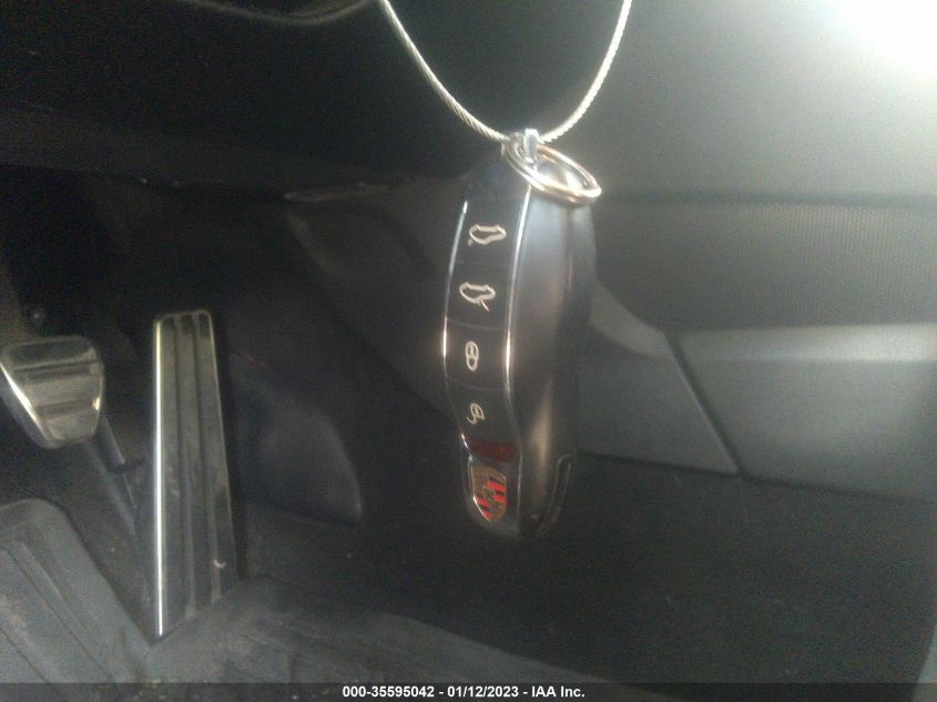 2014 PORSCHE BOXSTER WP0CA2A82EK120615