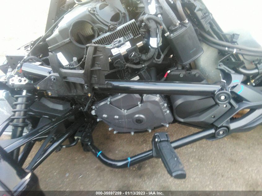 2021 CAN-AM SPYDER ROADSTER F3 2BXRDDE25MV000219