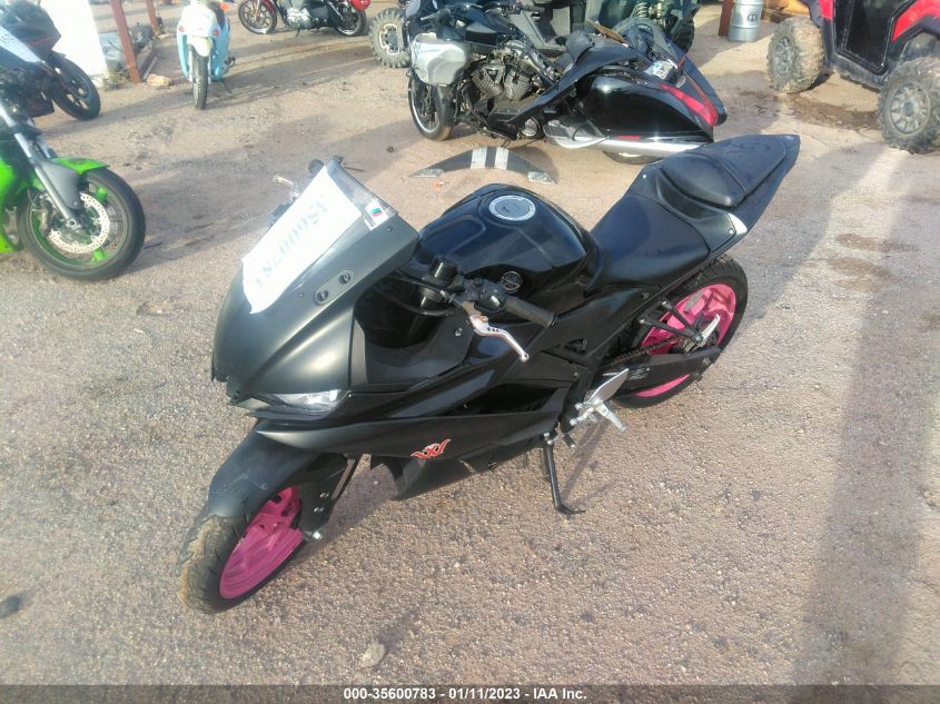 2021 YAMAHA YZFR3 A MH3RH18Y2MK006197