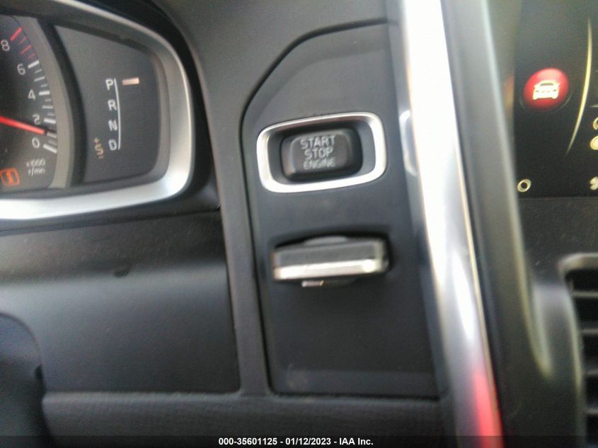 2015 VOLVO XC60 T5 DRIVE-E YV440MDJ2F2681333