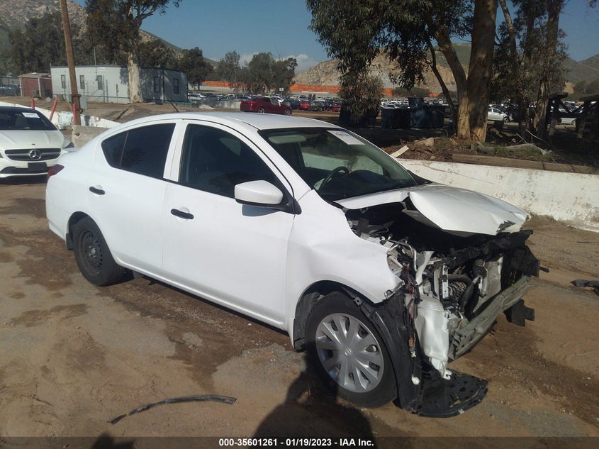 VIN 3N1CN7APXKL817469 2019 NISSAN VERSA SEDAN S PLUS