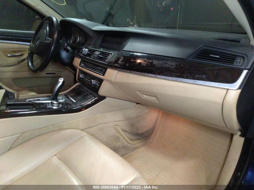 2013 BMW 5 SERIES 528I XDRIVE WBAXH5C53DD112492