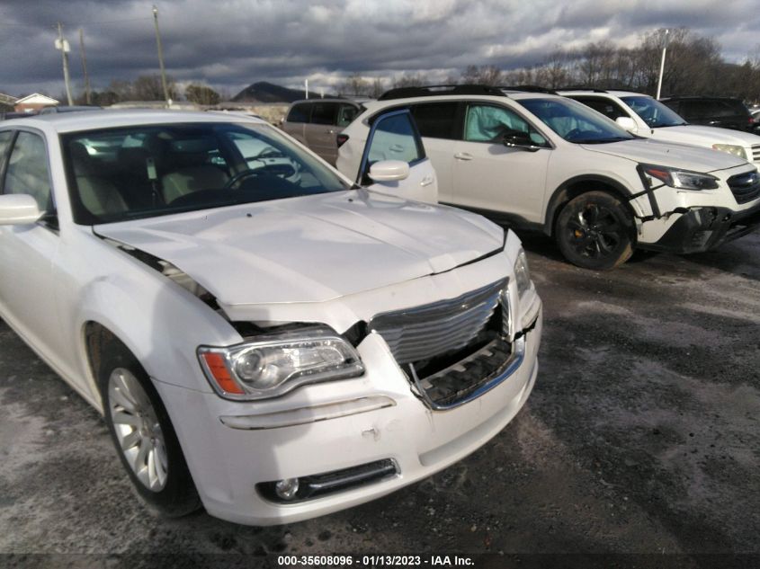 2014 CHRYSLER 300 2C3CCAAG5EH285307