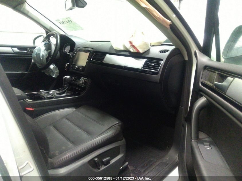 2014 VOLKSWAGEN TOUAREG SPORT W/NAV WVGEF9BP9ED014249