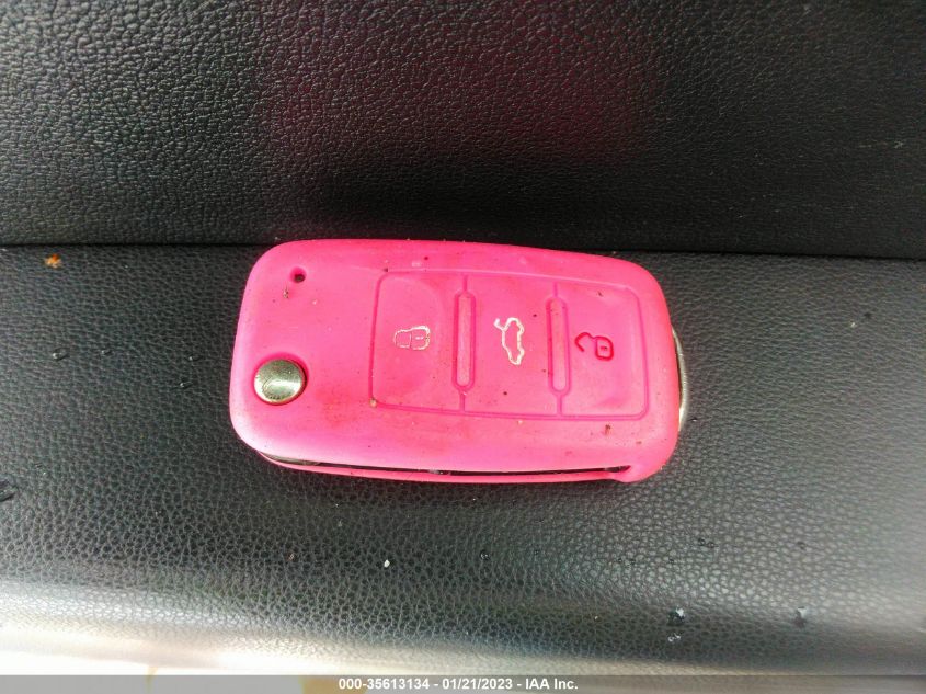 2014 VOLKSWAGEN BEETLE 2.0L TDI 3VWJL7AT7EM655836