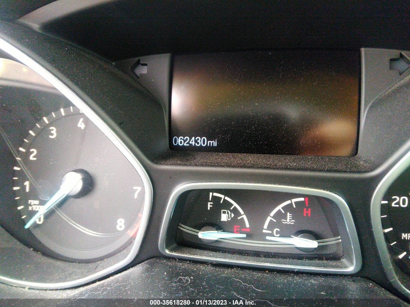 VIN 1FADP3F20JL213799 2018 FORD FOCUS SE