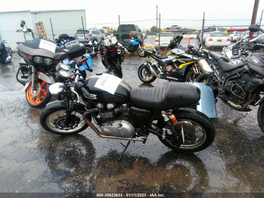 2010 TRIUMPH MOTORCYCLE THRUXTON 900 SMT920K18AT411283