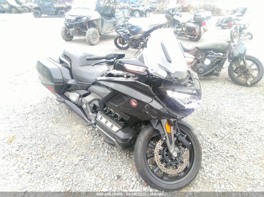 JH2SC7910JK000825 HONDA GL1800 B 2018
