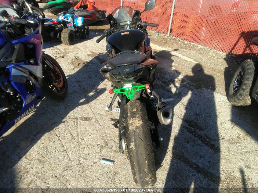 2021 YAMAHA YZFR3 A MH3RH18Y4MK005083