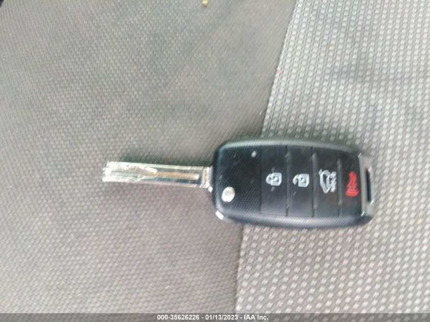 2014 KIA SPORTAGE LX - KNDPB3AC0E7647080