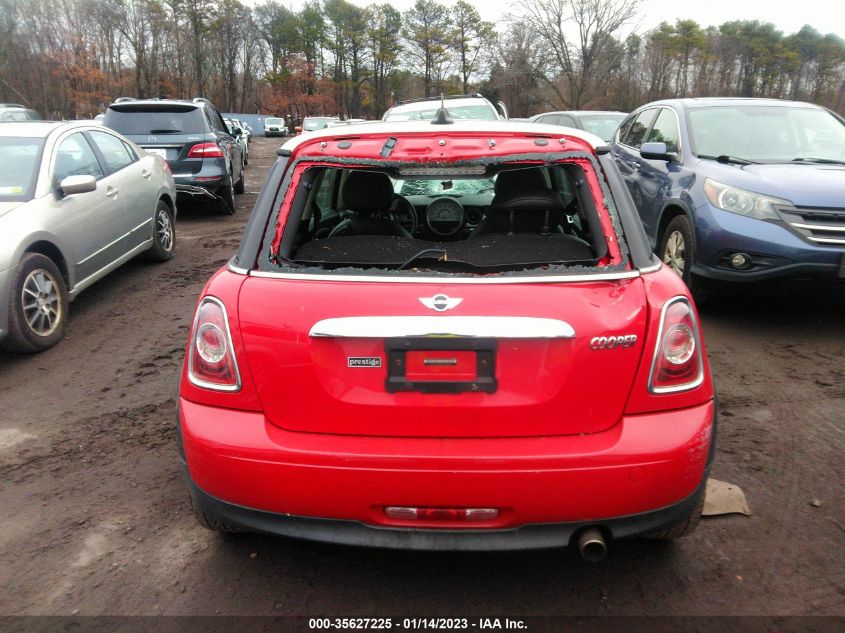 2013 MINI COOPER HARDTOP WMWSU3C58DT680575