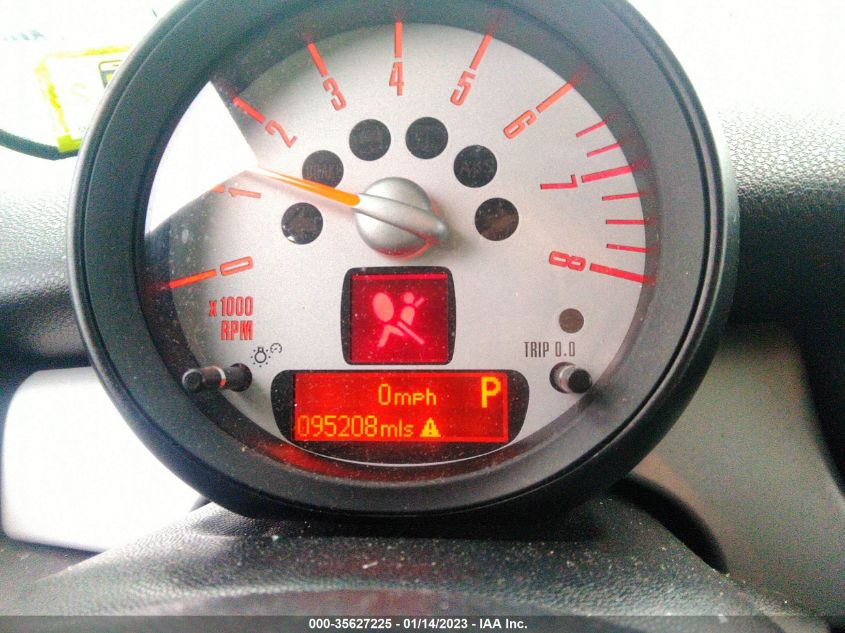 2013 MINI COOPER HARDTOP WMWSU3C58DT680575