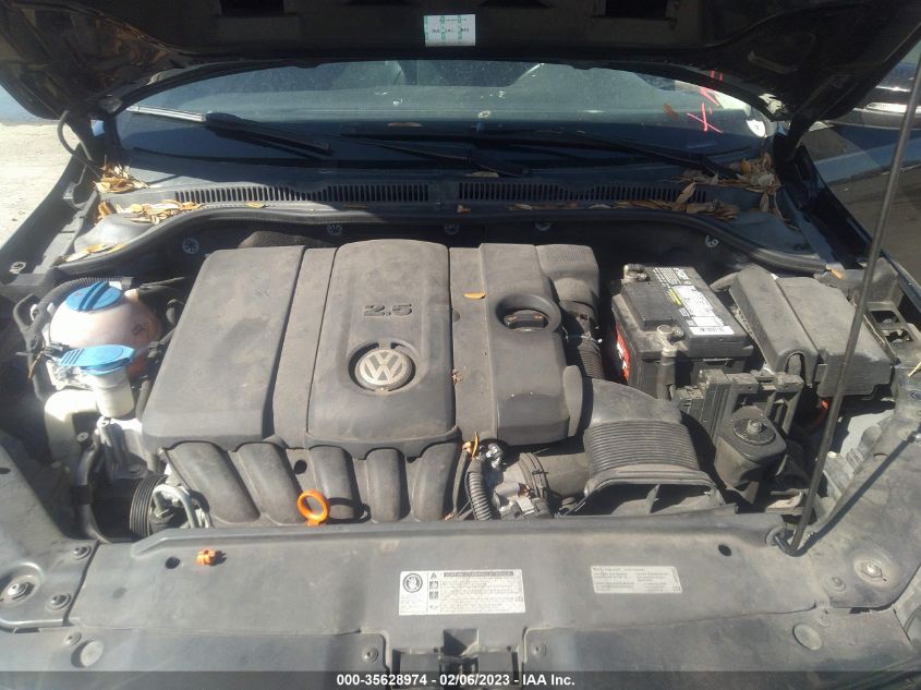 2013 VOLKSWAGEN JETTA SEDAN SE 3VWDX7AJ8DM403561