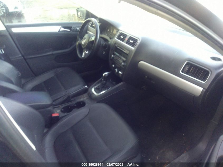 2013 VOLKSWAGEN JETTA SEDAN SE 3VWDX7AJ8DM403561