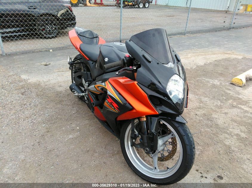 2007 SUZUKI GSX-R1000 JS1GT77A172104860