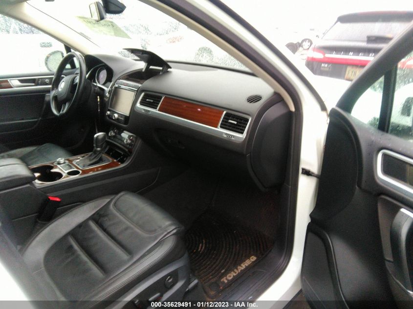 2015 VOLKSWAGEN TOUAREG LUX WVGEF9BP3FD002793