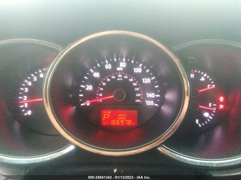 2013 KIA SORENTO LX - 5XYKT4A21DG403251