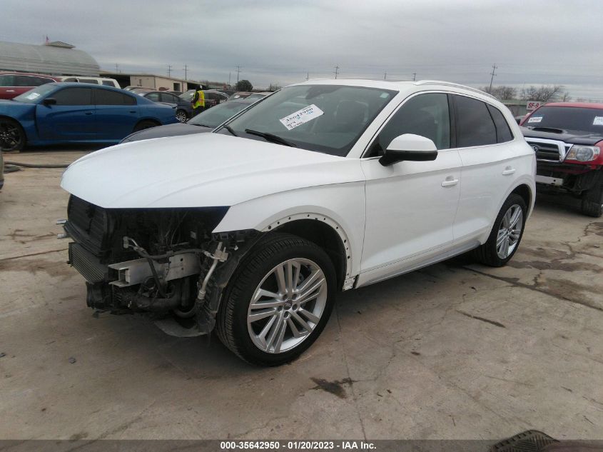 WA1BNAFY7L2049857 2020 AUDI Q5, photo no. 2