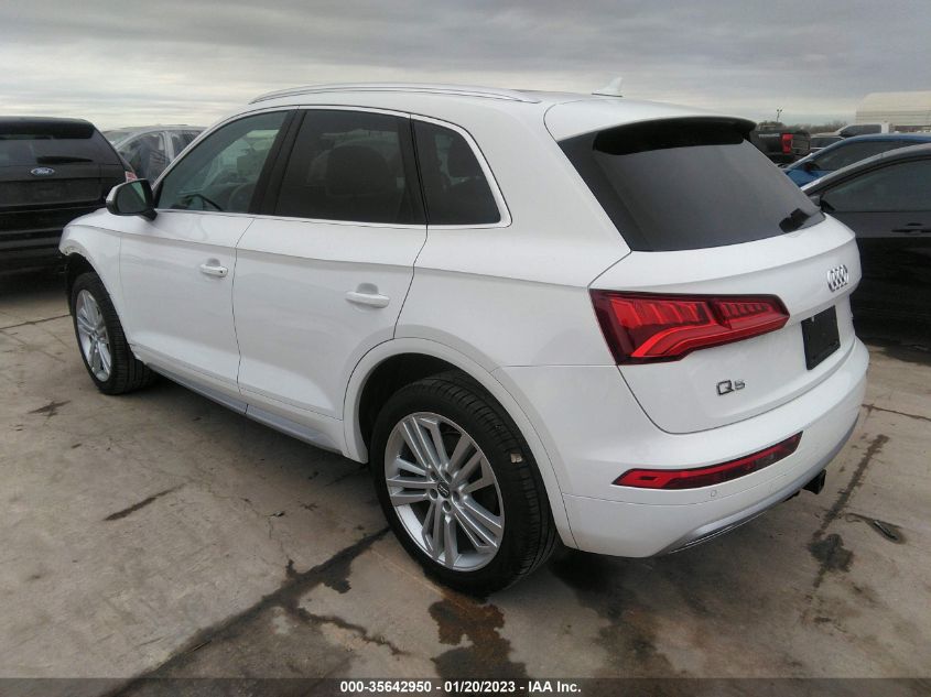 WA1BNAFY7L2049857 2020 AUDI Q5, photo no. 3