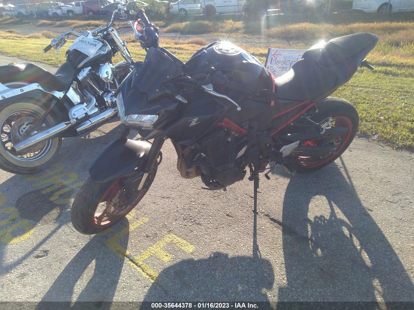 VIN ML5ZRDF11MDA45805 2021 KAWASAKI ZR900 F