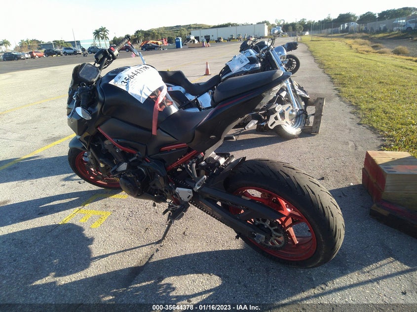 VIN ML5ZRDF11MDA45805 2021 KAWASAKI ZR900 F