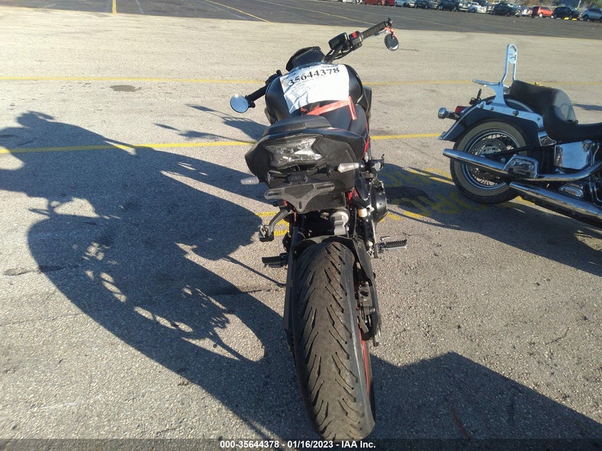 VIN ML5ZRDF11MDA45805 2021 KAWASAKI ZR900 F