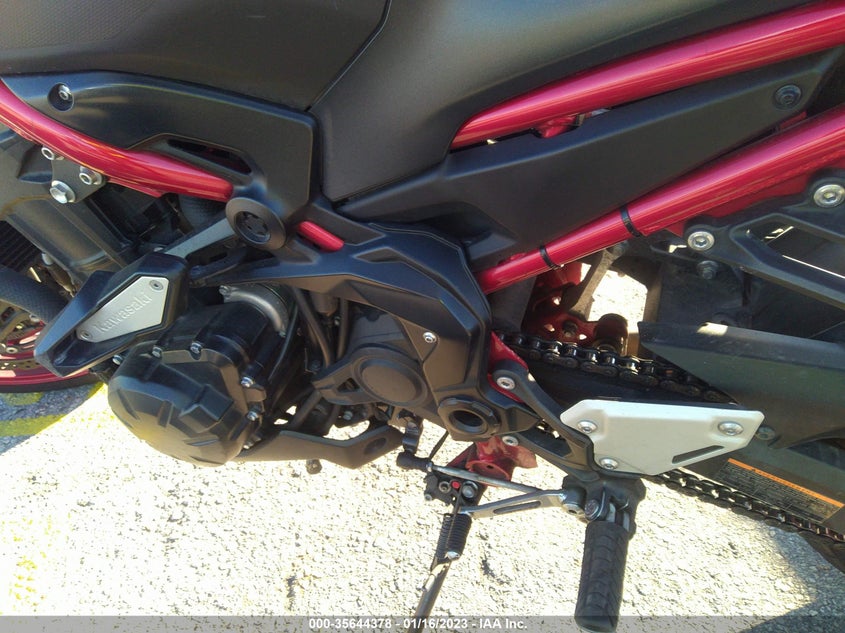 VIN ML5ZRDF11MDA45805 2021 KAWASAKI ZR900 F