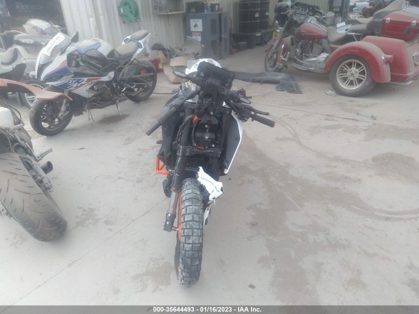 2018 KTM 390 DUKE MD2JPJ40XJC253224