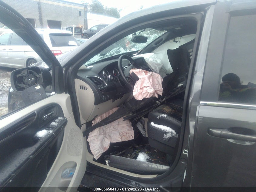 VIN 2C7WDGCG6JR190574 2018 DODGE GRAND CARAVAN SXT